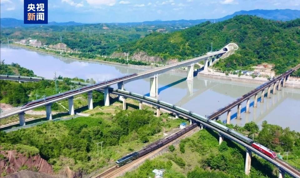 创同期历史新高1至4月全国铁路发送旅客14.6亿人次  第2张