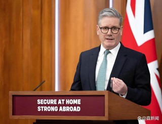 英首相斯塔默被“烧家”，得罪谁了？